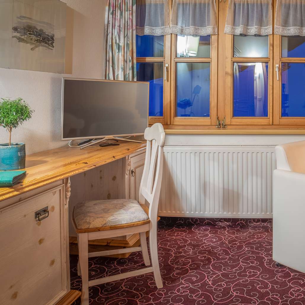 Schreibtisch im Zimmer